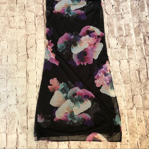 PRC RED One shoulder floor length dress Le Chateau - Picture 6 of 9